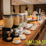 Bộ sưu tập bình đựng ngũ cốc với bốn phiên bản đa dạng: đen đơn SN#520618, đen đôi SN#520619, trắng đơn SN#520620 và trắng đôi SN#520621